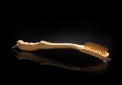 Napoleon Cepillo De Madera Con Cerdas De Latón -Biohort || Napoleon || Weber Tienda de ventas Cepillo de Madera con Cerdas de Laton 3