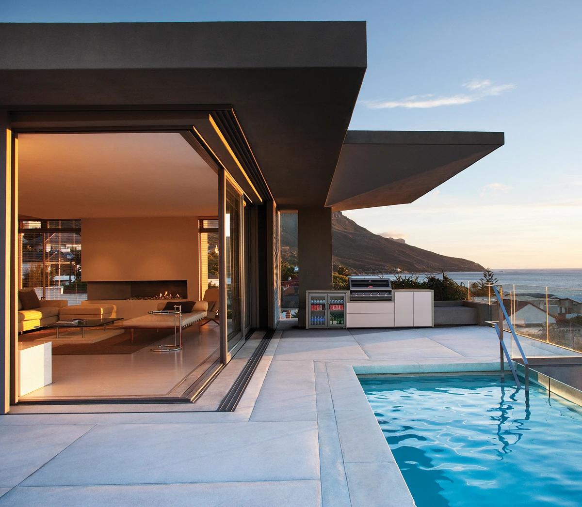 Isla Beefeater Discovery 1600S 5B Y Nevera 190 LT. 6 Isla Beefeater Discovery 1600S 5B Y Nevera 190 LT. - Imagen 4