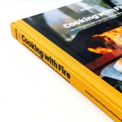 Libro De Cocina Ooni: Cocina Con Fuego 10 Libro De Cocina Ooni: Cocina Con Fuego -Biohort || Napoleon || Weber Tienda de ventas Libro de Cocina Ooni Cocina con Fuego2