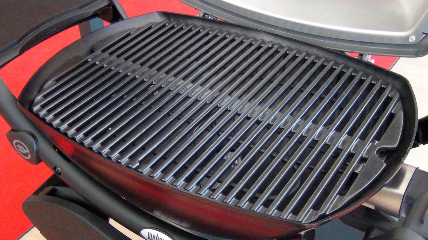 Weber Q 2400 + Mesa Gris Oscuro 7 Weber Q 2400 + Mesa Gris Oscuro - Imagen 5